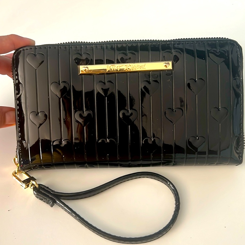 Betsey Johnson Zip Around Wallet/Wristlet